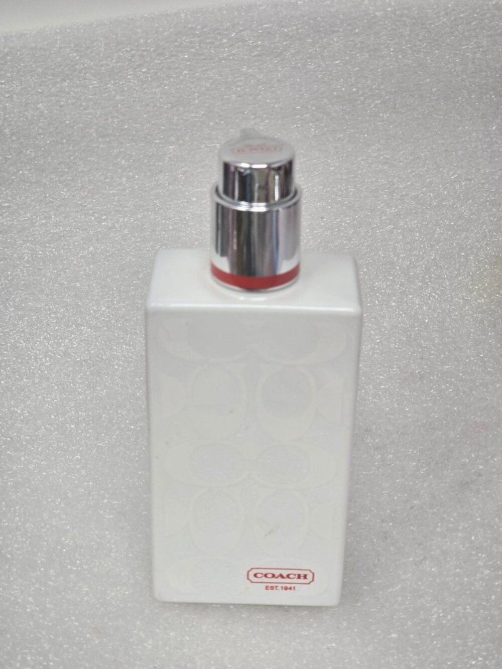 Coach Signature Body Lotion 6.7 fl oz / 200 ml White Bottle Silver Pump